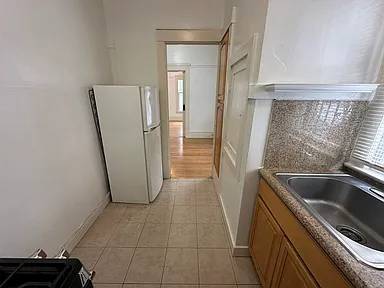 3511 Taraval photo 4