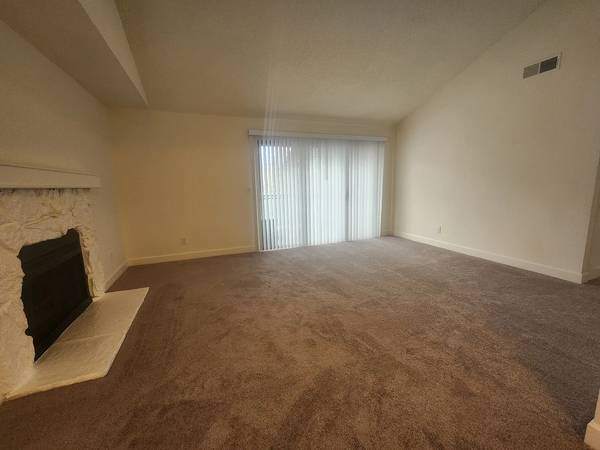 2BR/2BA Condo on Compton Cir · San Ramon photo 3