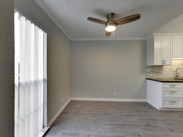 Oak Grove Apartments photo 2