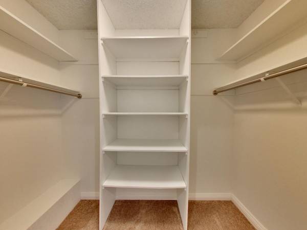 Oak Grove Apartments photo 3