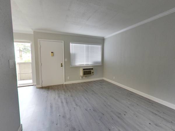 Oak Grove Apartments photo 5