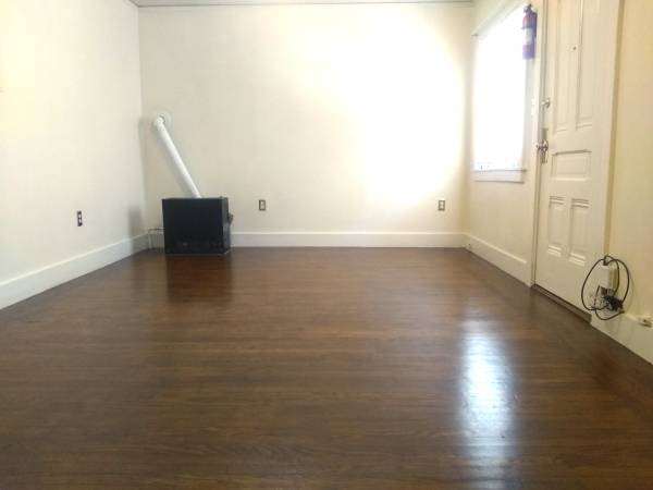 1BR/1BA Apartment on Rd Ave · Oakland photo 2