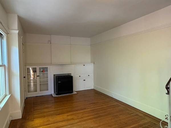 Beautiful Berkeley Unit! photo 3
