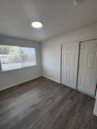 Big Beautifully updated 4-bedroom 2.5 bath home in Martinez photo 4