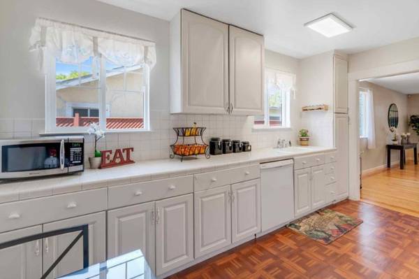 425 Oak Ave, Redwood City (Single Family) photo 4
