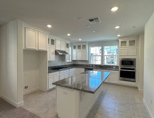 One Of A Kind Paradise... 5 Bed/3 Bath Oasis... Private And Quiet Cul De Sac... photo 4