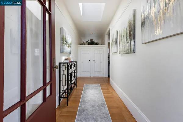1BR/1BA Condo on Hopkins Street · Berkeley photo 4