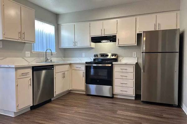 7225 Bodega Ave Sebastopol, CA 95472 photo 2