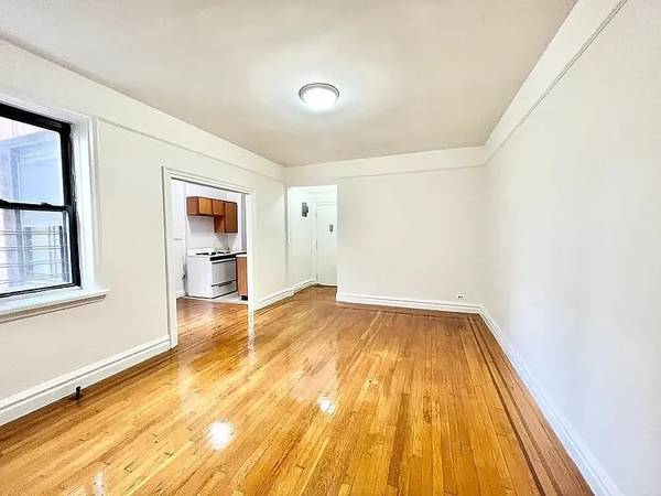 Main Street Apartments photo 4