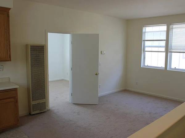 1BR/1BA Apartment on Match Point Ave · Santa Rosa photo 5