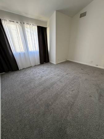2BR/2BA Townhouse · Pleasant Hill photo 3
