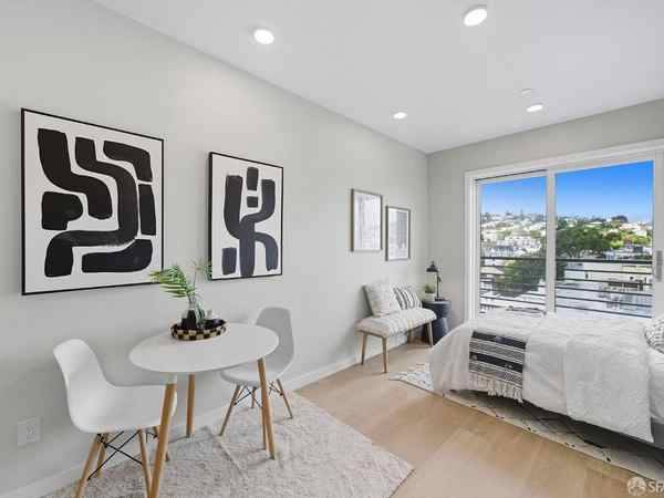 811 Valencia St San Francisco, CA 94110 photo 2