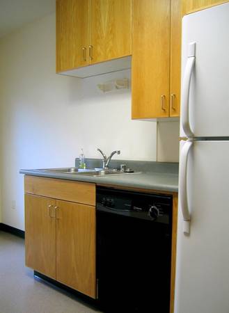 4BR/3BA Townhouse on Dwight Way · Berkeley photo 4
