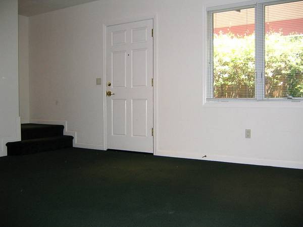 4BR/3BA Townhouse on Dwight Way · Berkeley photo 5