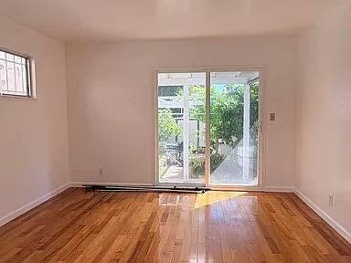 1BR/1BA Apartment on E 19th St · Oakland photo 4