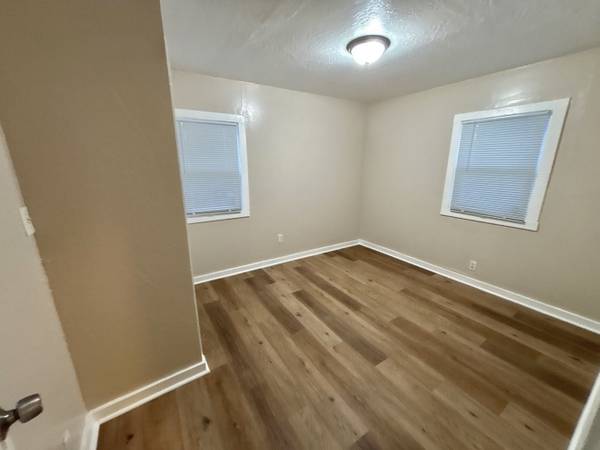 1537 Truman St, Richmond (Apartment) photo 3