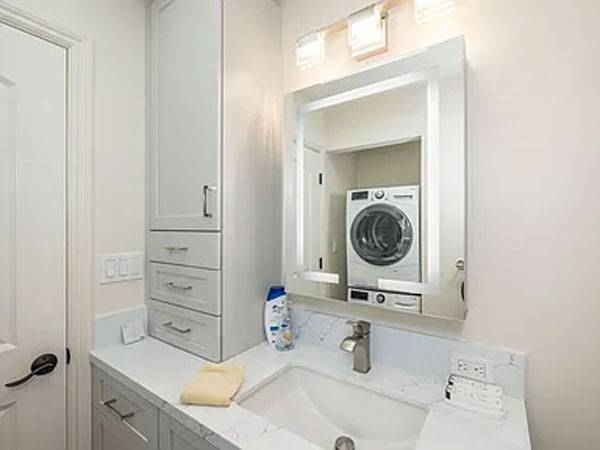 Move-in Ready Gem With Convenient Location photo 5