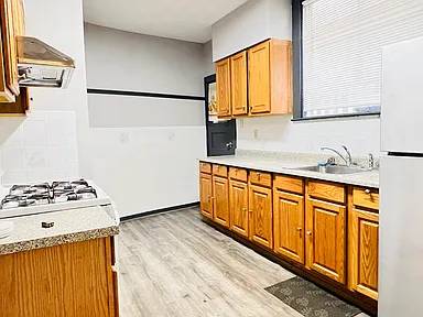 1BR/1BA Apartment on Tiffany Avenue · San Francisco photo 5