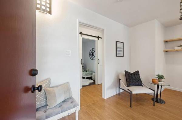 Beautiful home in Laurel Wood