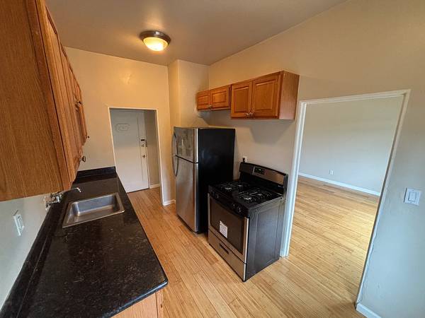 Chestnut Apartments photo 4