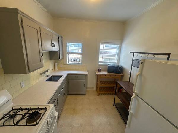 1BR/1BA Apartment on Pacific Ave · Alameda photo 4