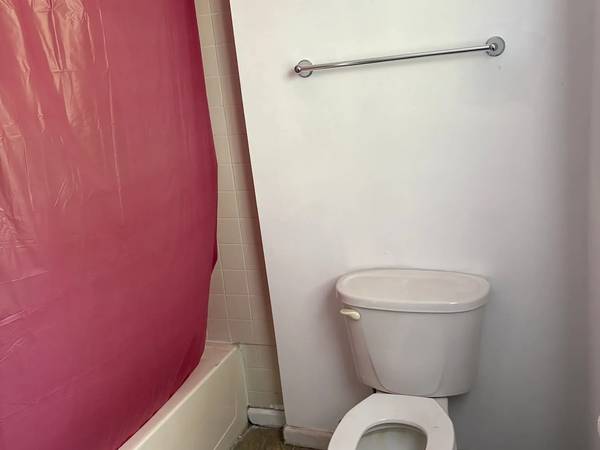 1BR/1BA Single Family House on 21st St · San Francisco photo 5