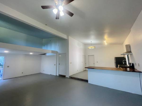 2BR/1BA Single Family House on Roseman Creek Road · Point Arena photo 5