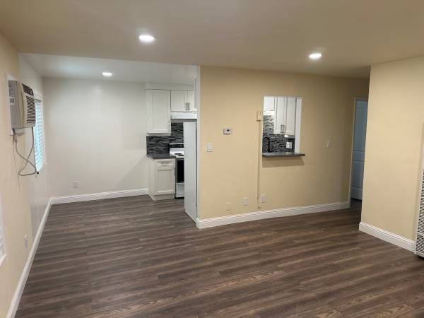 Big Beautifully updated 4-bedroom 2.5 bath home in Martinez photo 5