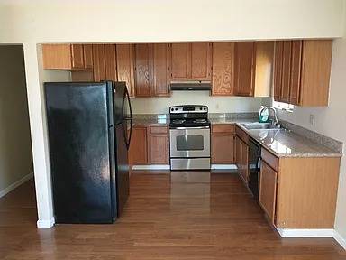 3BR/1BA Apartment on Macarthur Blvd · Oakland photo 3