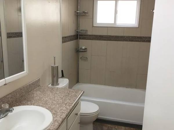 3BR/1BA Apartment on Macarthur Blvd · Oakland photo 4