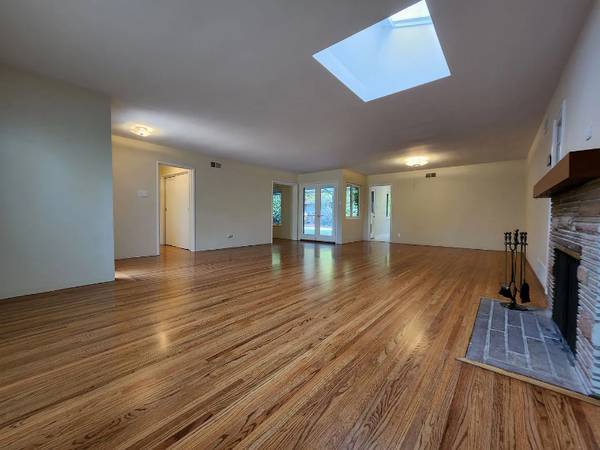 2BR/2BA Single Family House on Laguna Way · Palo Alto photo 4