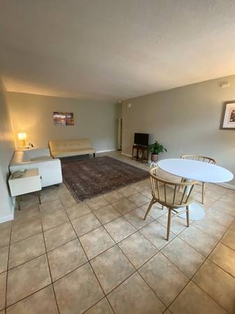 2BR/1BA Single Family House on Halterman Ave · Santa Cruz photo 5