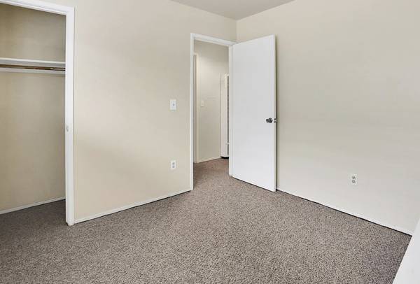 Apartments on Laurel St - 10 · Santa Cruz photo 3