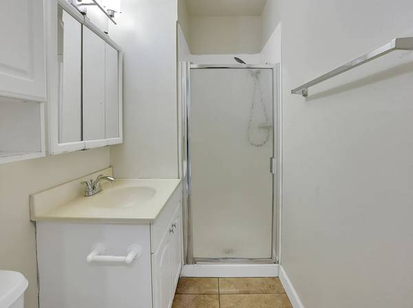 Apartments on Laurel St - 10 · Santa Cruz photo 4
