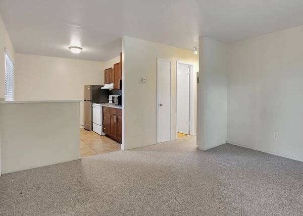 Apartments on Laurel St - 10 · Santa Cruz photo 2