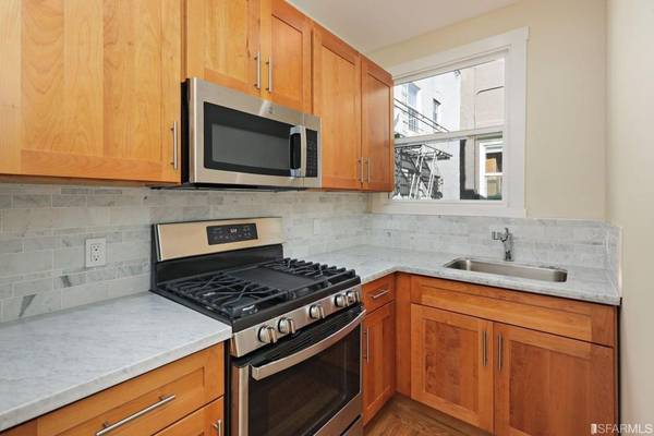0BR/1BA Apartment on Ellis St · San Francisco photo 4