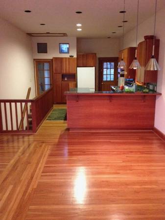 3BR/2BA Duplex on Locksley Avenue · Oakland photo 5