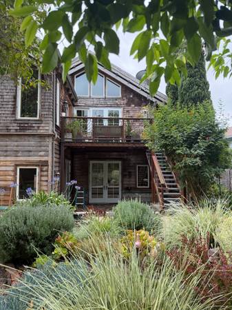 Modern 3br Home In Prime Temescal Location photo 3