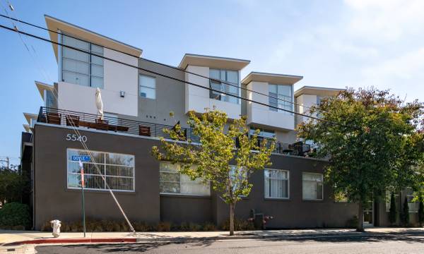 Townhouses on Doyle St · Emeryville photo 5