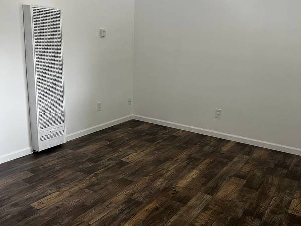 1BR/1BA Apartment on S E St · Santa Rosa photo 3