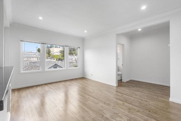 0BR/1BA Apartment on 6th Ave · Oakland photo 3