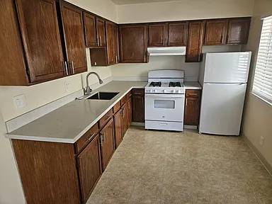 2BR/1BA Apartment on 28th St · Oakland photo 3