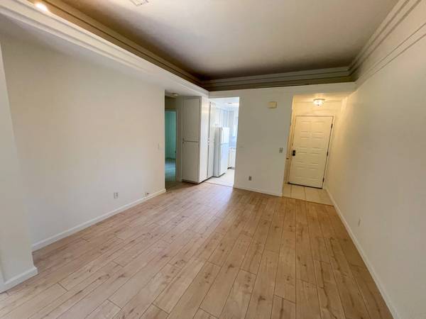 2BR/2BA Condo on Picadilly Ct · San Rafael photo 2