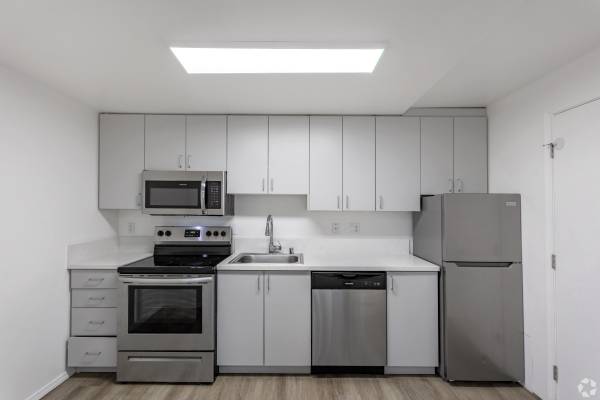 1BR/1BA Apartment on Gateway Drive · Daly City photo 3