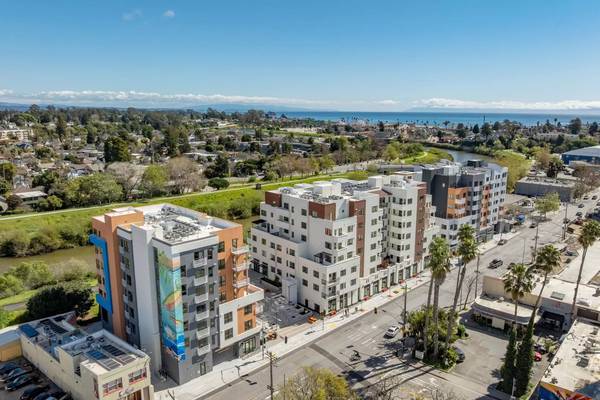 Apartments on Front St. · Santa Cruz photo 3