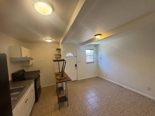 1528 Alcatraz Ave, Berkeley (Apartment) photo 2