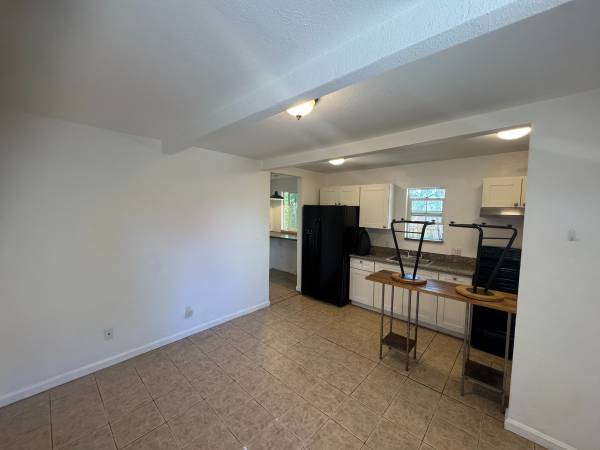 1528 Alcatraz Ave, Berkeley (Apartment) photo 4