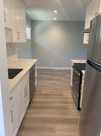 1BR/1BA Apartment on Palos Verdes Dr · San Mateo photo 4