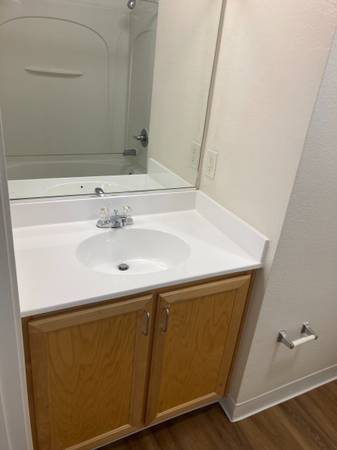 1BR/1BA Apartment on Willow Pass Rd · Pittsburg photo 2