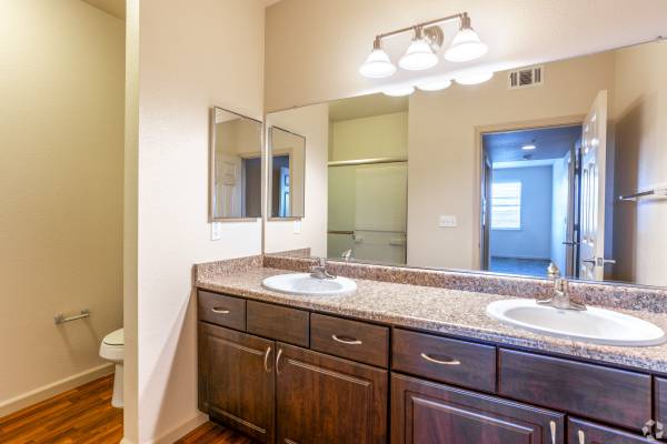 2BR/2BA Apartment on Ivy Hill Way · San Ramon photo 4